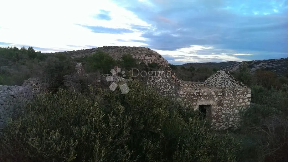 zemljište sa prekrasnim pogledom na more - slika 7
