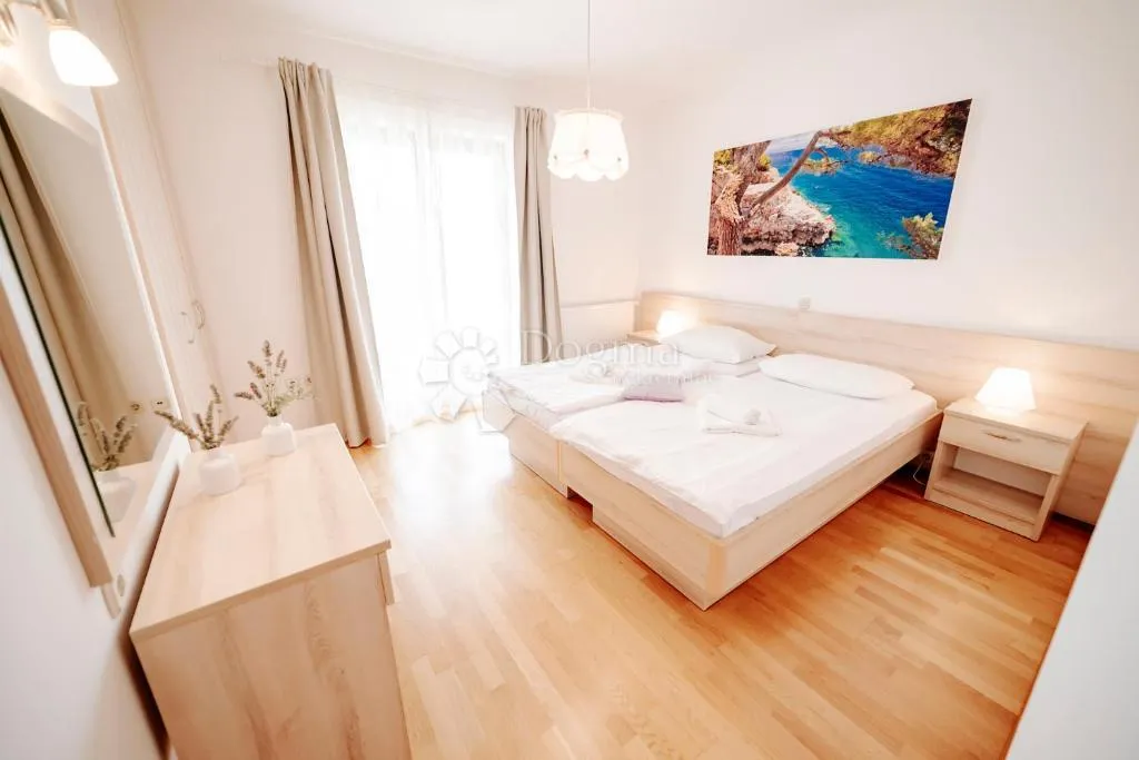 kamena vila s bazenom i 4 spvaće sobe - višnjan - slika 17