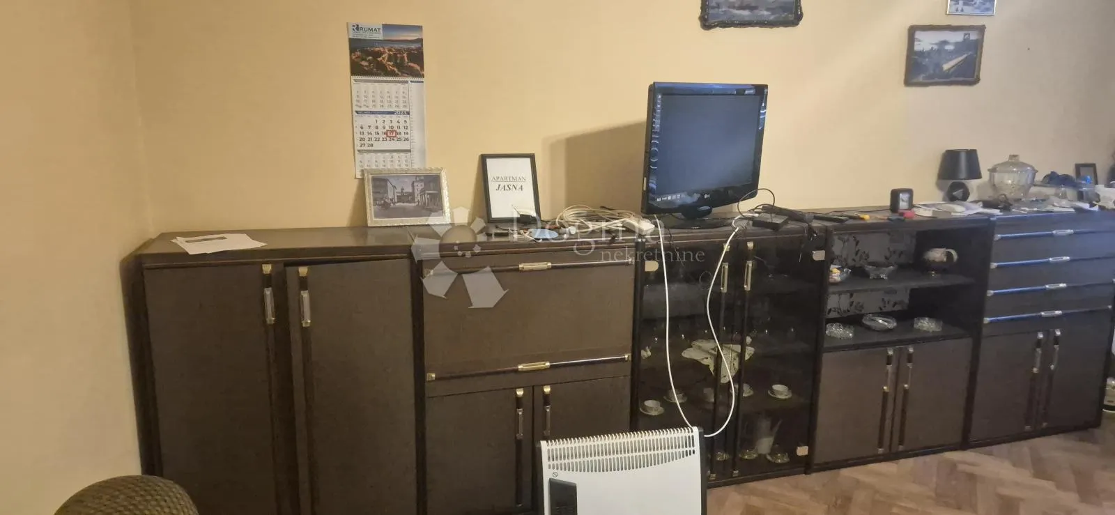 stan u strogom centru sa parkirnim mjestom i pogledom na more - slika 8