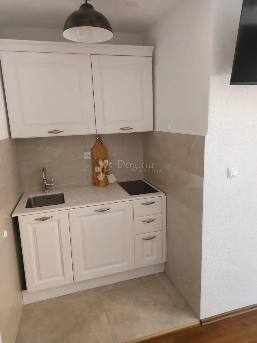 studio apartman- centar rovinja- drugi red do mora - 50 m od mora - slika 23