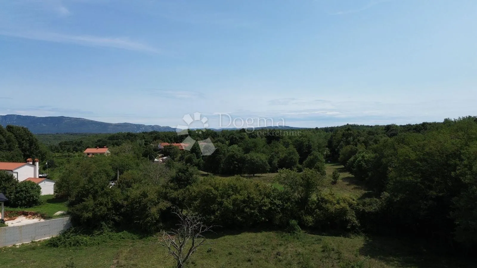 labin,okolica,veliko građevinsko zemljište na rubu sela - slika 2