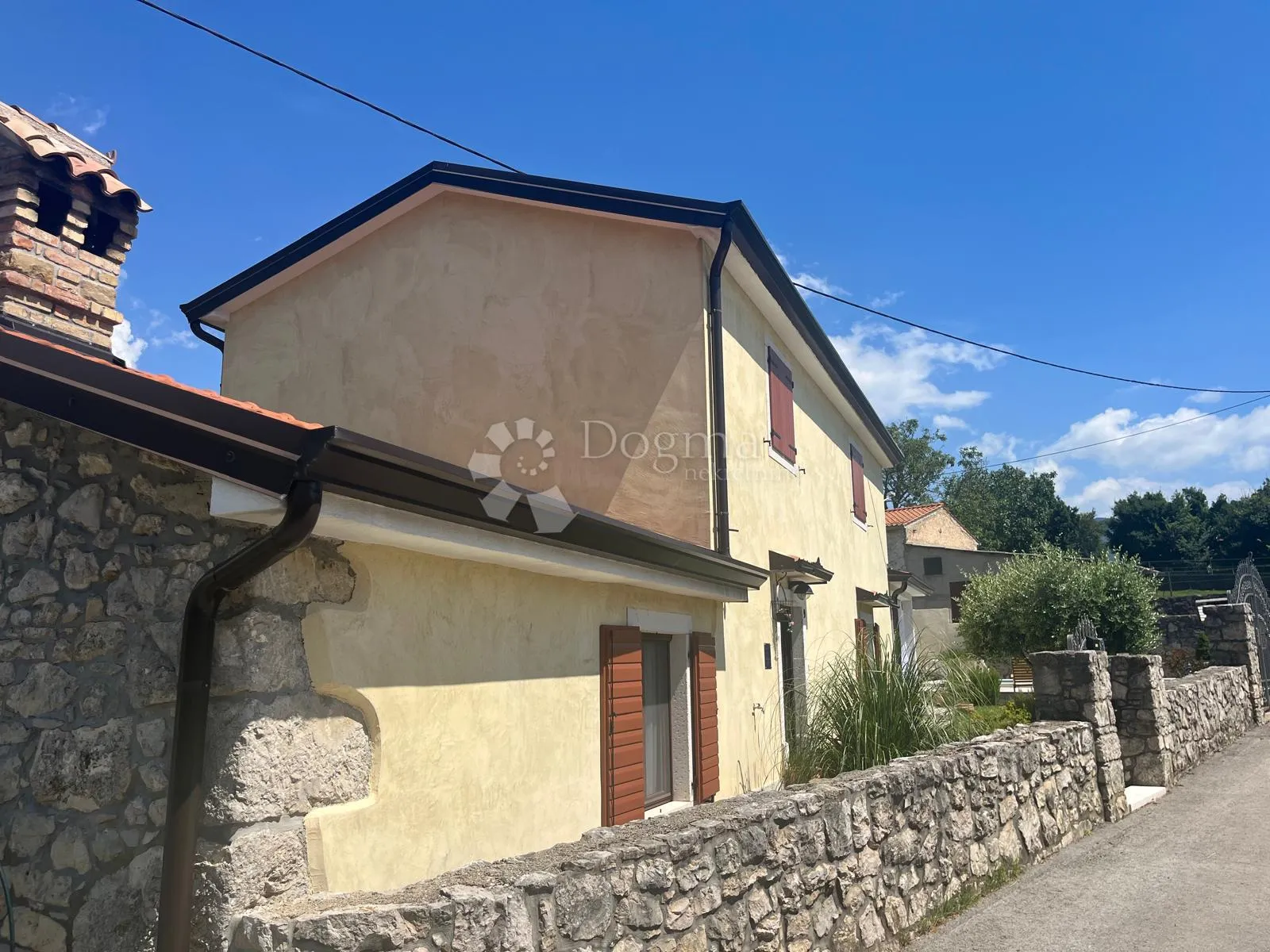 lupoglav -kuća sa bazenom - slika 6