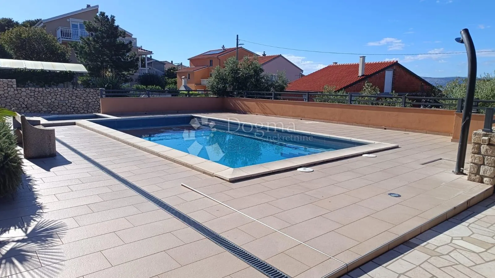 novi vinodolski, prekrasan stan 120 m2, bazen, parking, prilika ! - slika 21