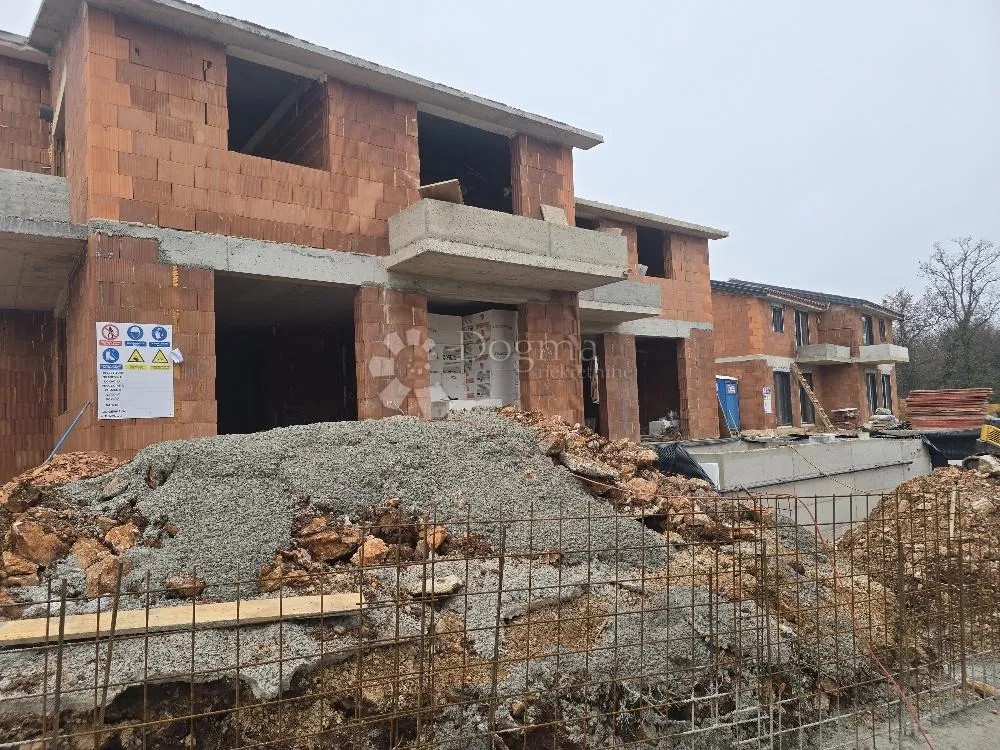 krk, kuća 140m2 sa bazenom i okućnicom - slika 9
