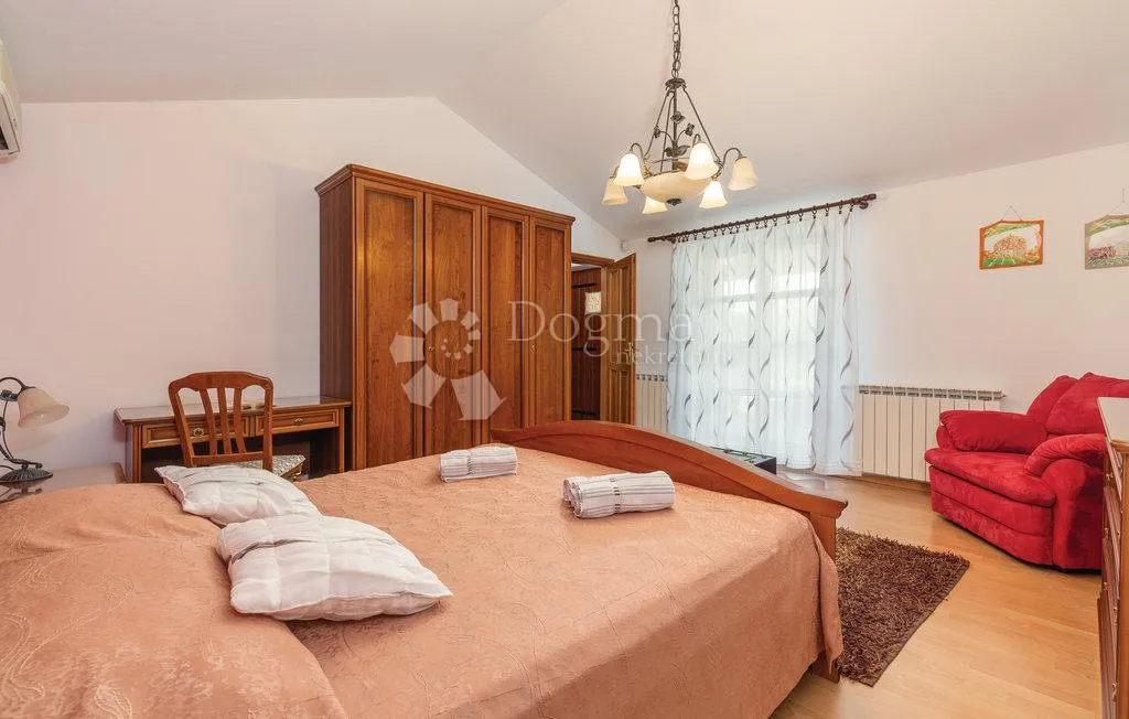 kamena kuća na šarmantnom imanju - slika 33