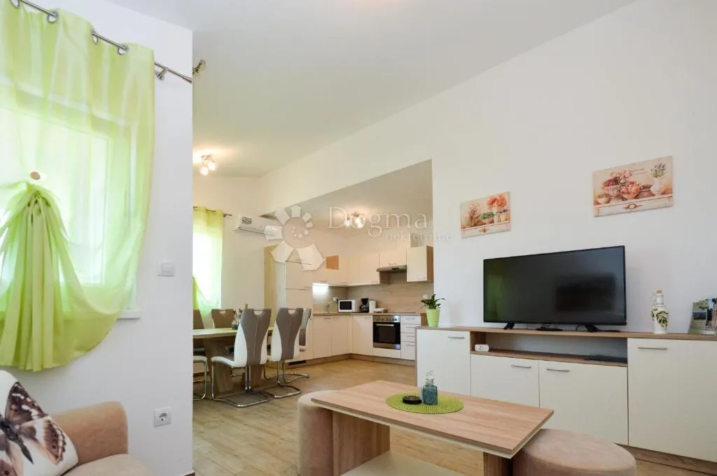 kuća s 4 apartmana + garaža ! blizina fažane ! - slika 14