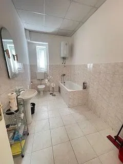 na samo par koraka do korza prodajemo stan od 112.25m2 - slika 13