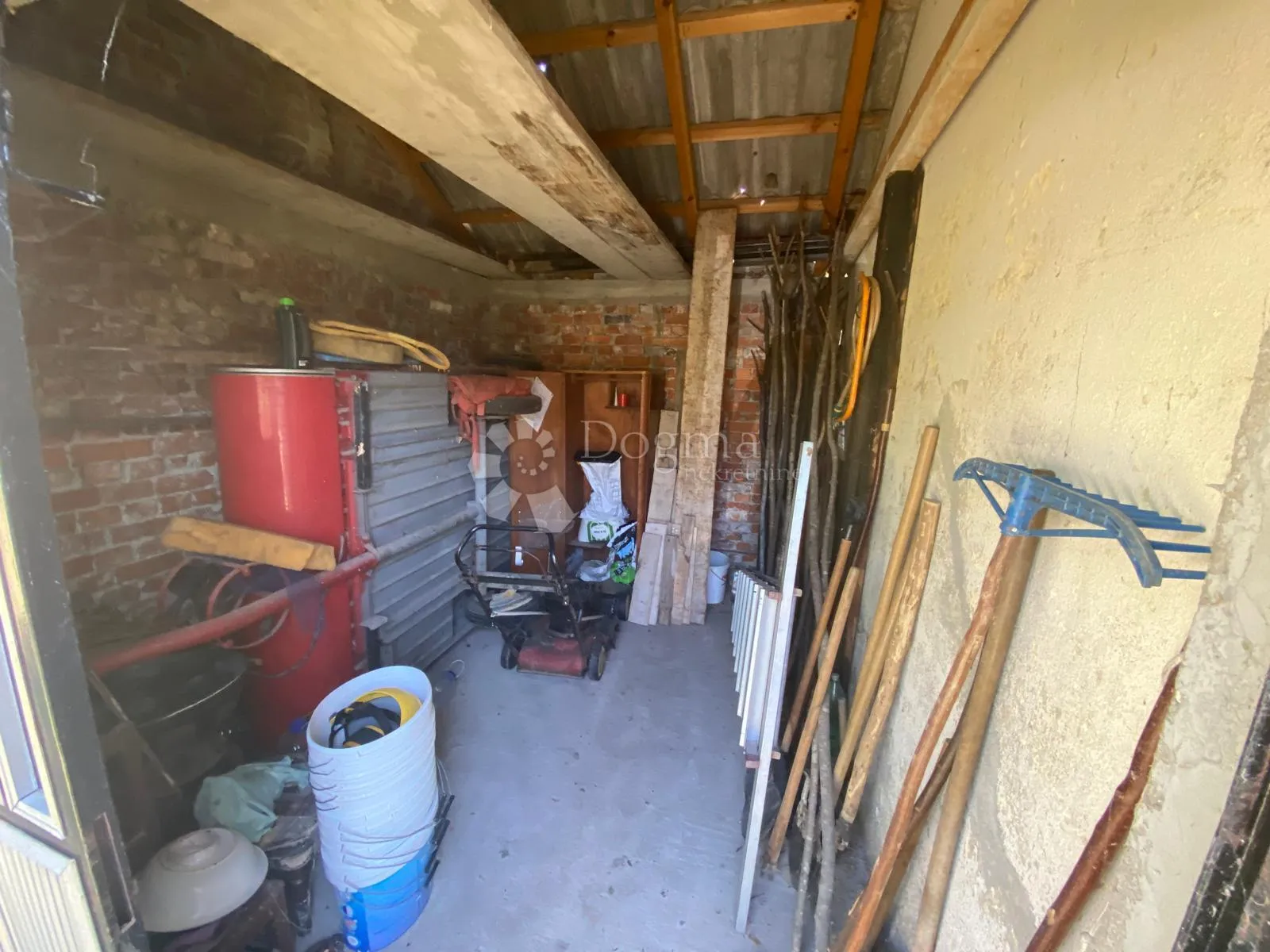 vikendica - građevno zemljište 5329 m2 - slika 8