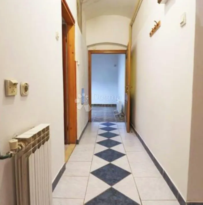 stan 54m2 ispred botaničkog vrta - slika 5