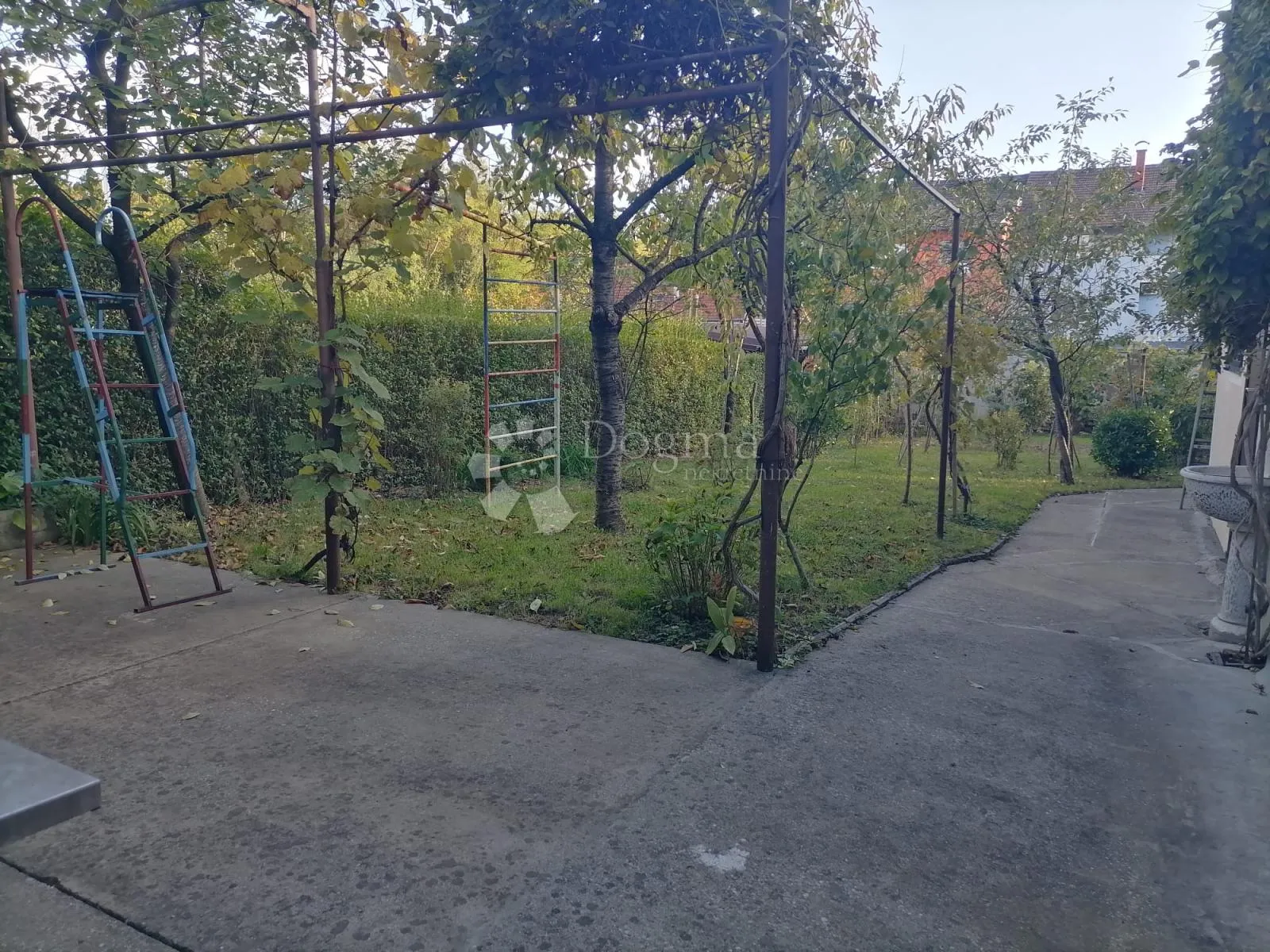 komforna kuća s 3 stana, 373m2 - kraljevečki novaki, sesvete - slika 17