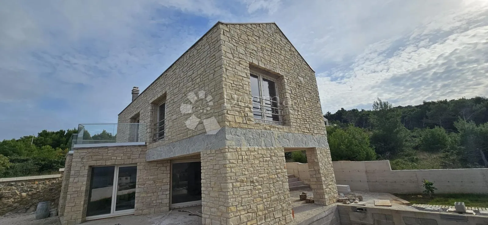 kamena kuća s bazenom i pogledom na more - slika 13