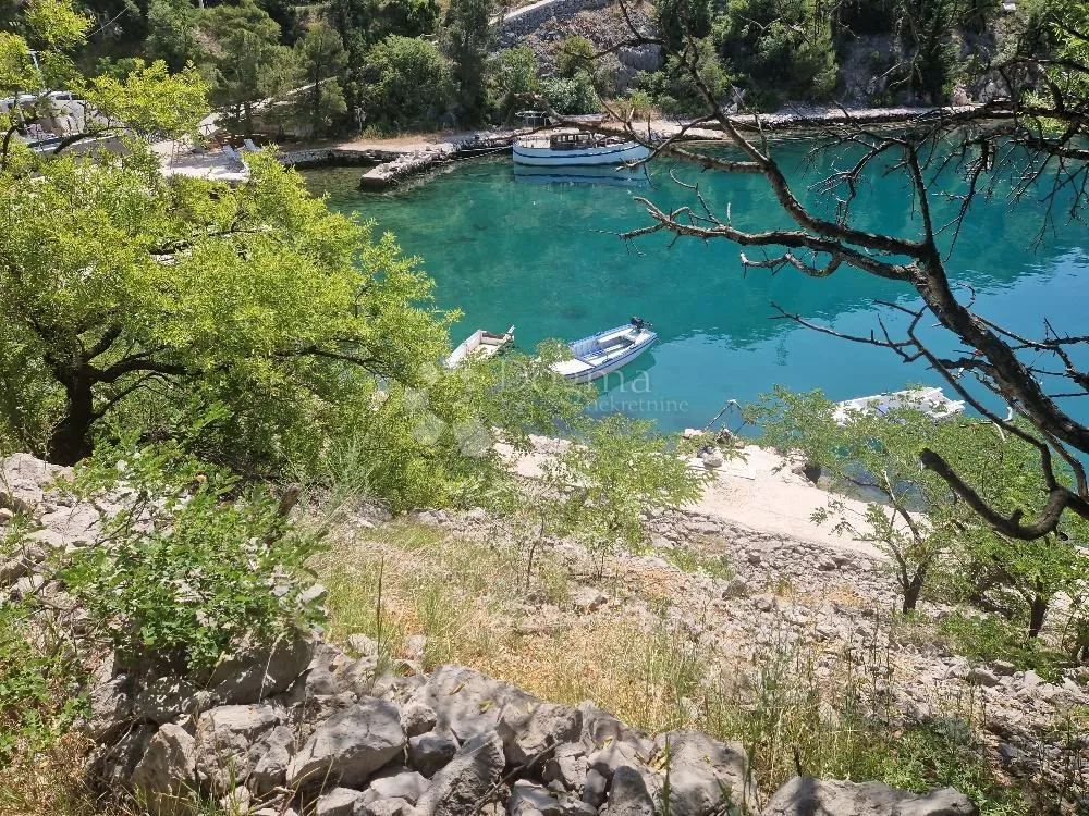 predivna mala kuća u uvali - slika 11