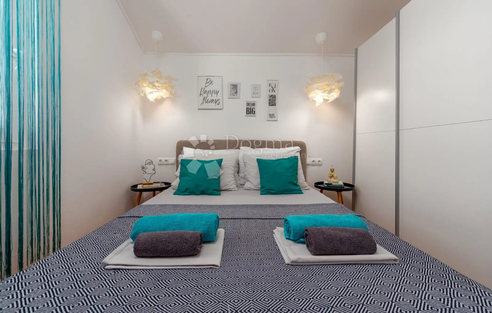 tri apartmana s bazenom - slika 59