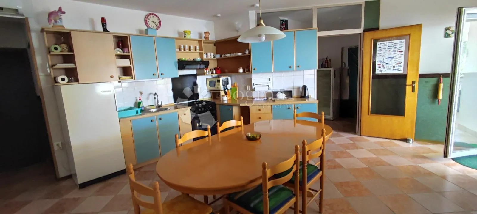 vir prodaje se apartman na atraktivnoj plaži 10 m od mora - slika 6