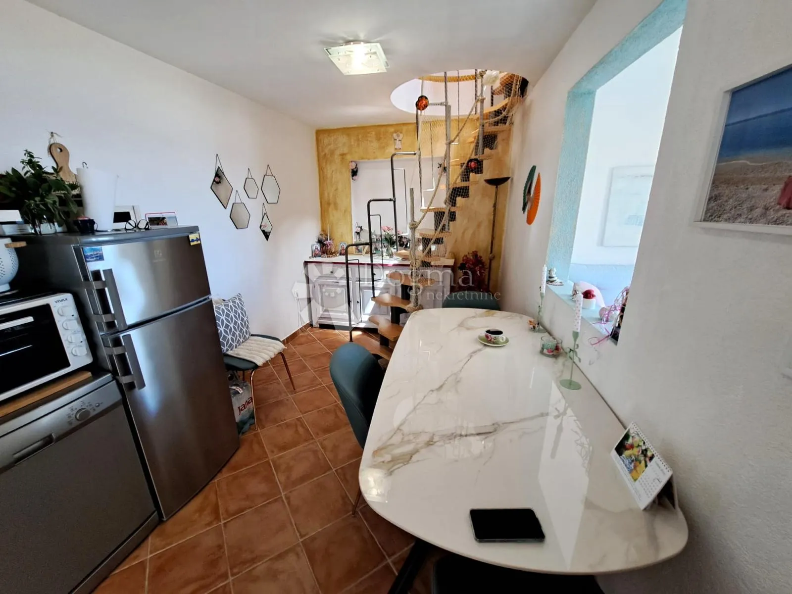 kuća sa panoramskim pogledom i vrtom - slika 13