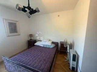 apartman iznad crikvenice okružen zelenilom - slika 5