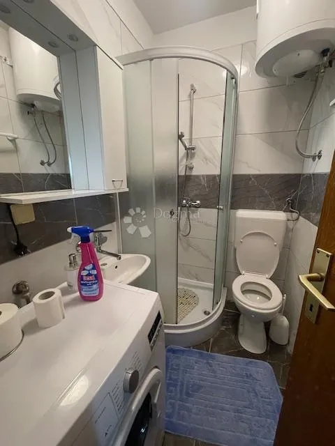etaža kuće sa dva apartmana - slika 5