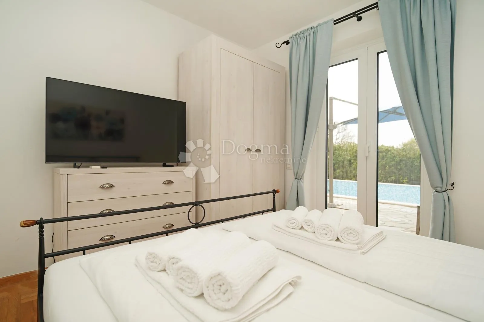 šarmantna moderna istarska villa - slika 21