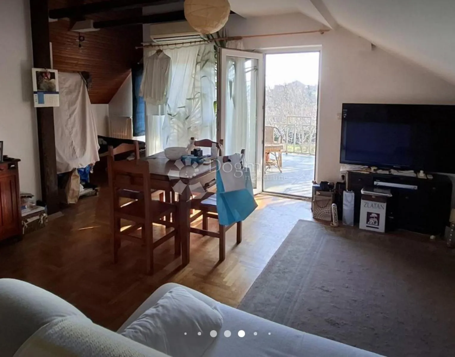 dvosobni stan s prostranom terasom, garažom i zajedničkim vrtom - centar remeta - slika 2