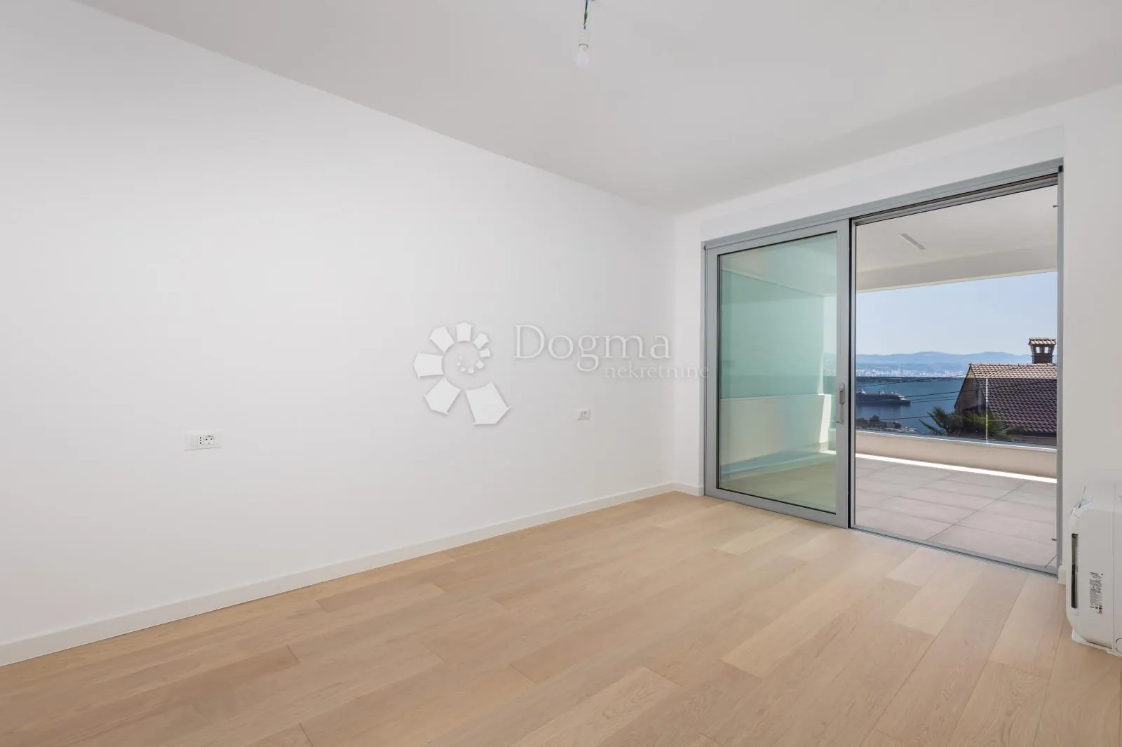 opatija, luksuzni stan, 2s+db, balkon, lift, bazen - slika 11