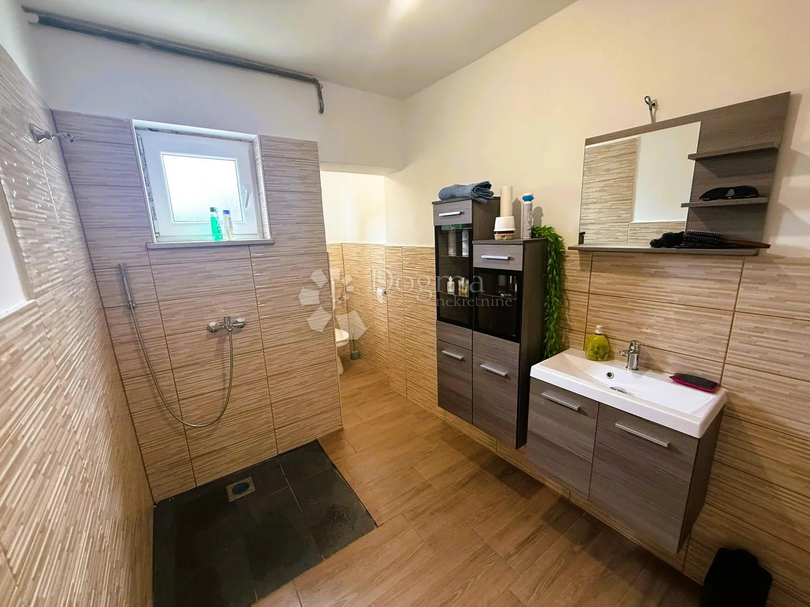 najam kuće za 8 osoba - slika 7