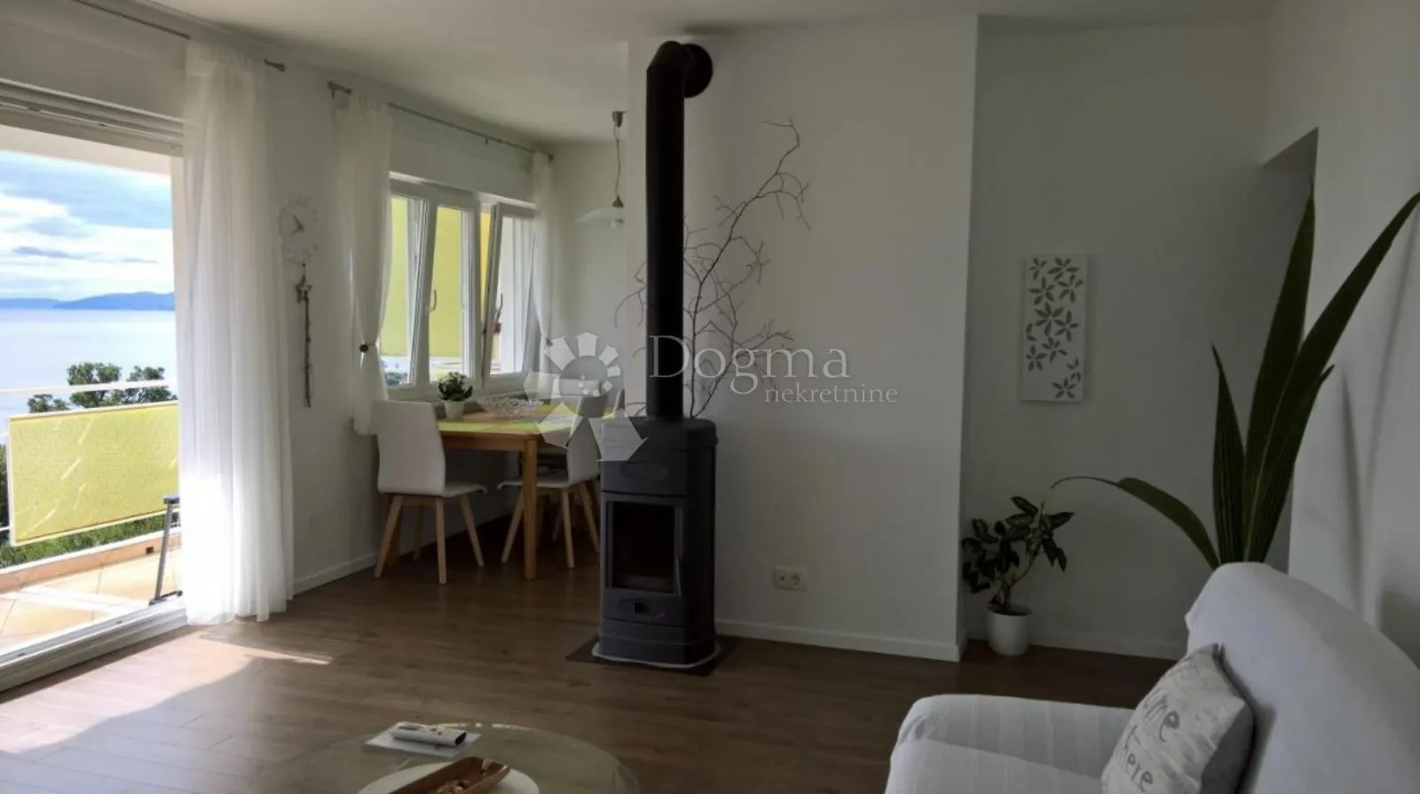 centar opatije, stan s garažom - slika 16