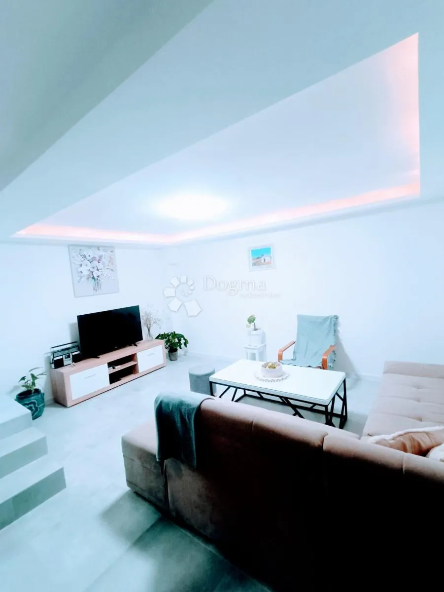 renovirana kamena kuća u blizini pule - slika 2