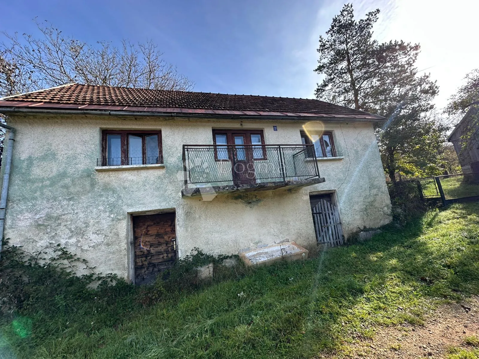 otočac švica kuća za adaptaciju - slika 2