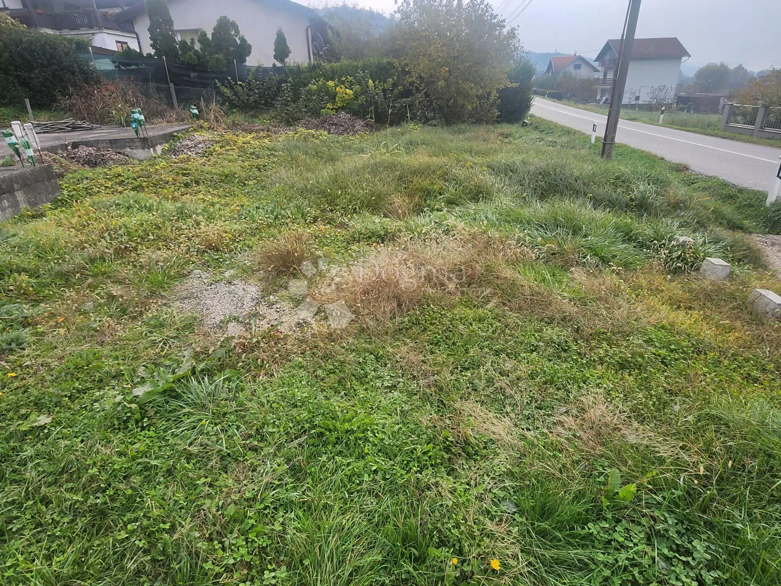 građevinsko zemljište 568m² sa idejnim projektom i građevinskom dozvolom - slika 8