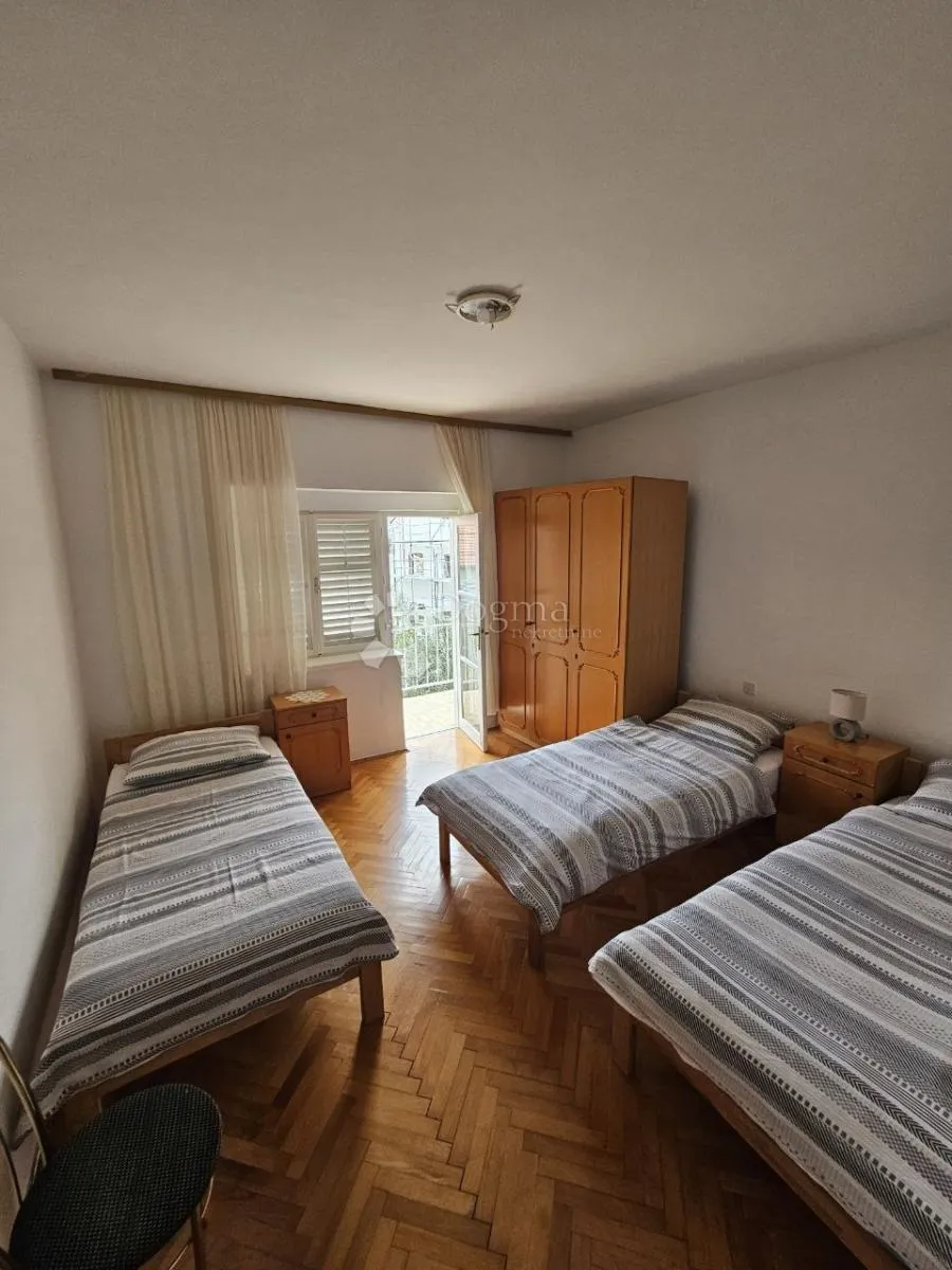 samostojeća kuća s pogledom na more marinova draga! o.čiovo - slika 4