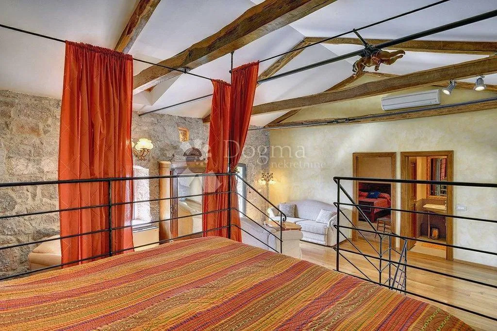 kamene vile u rustikalnom stilu s panoramskim pogledom - slika 28
