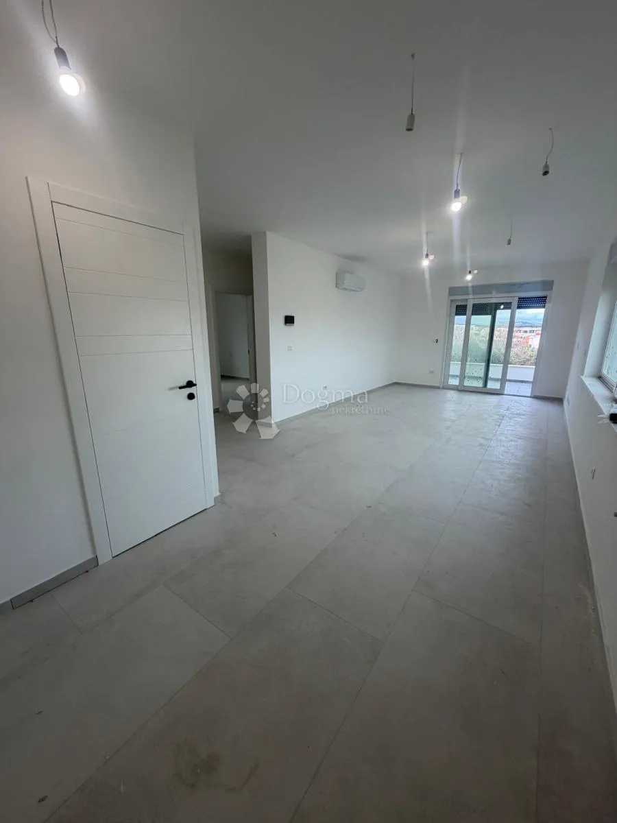 vodice - novogradnja dvosoban stan sa krovnom terasom s3 - slika 9