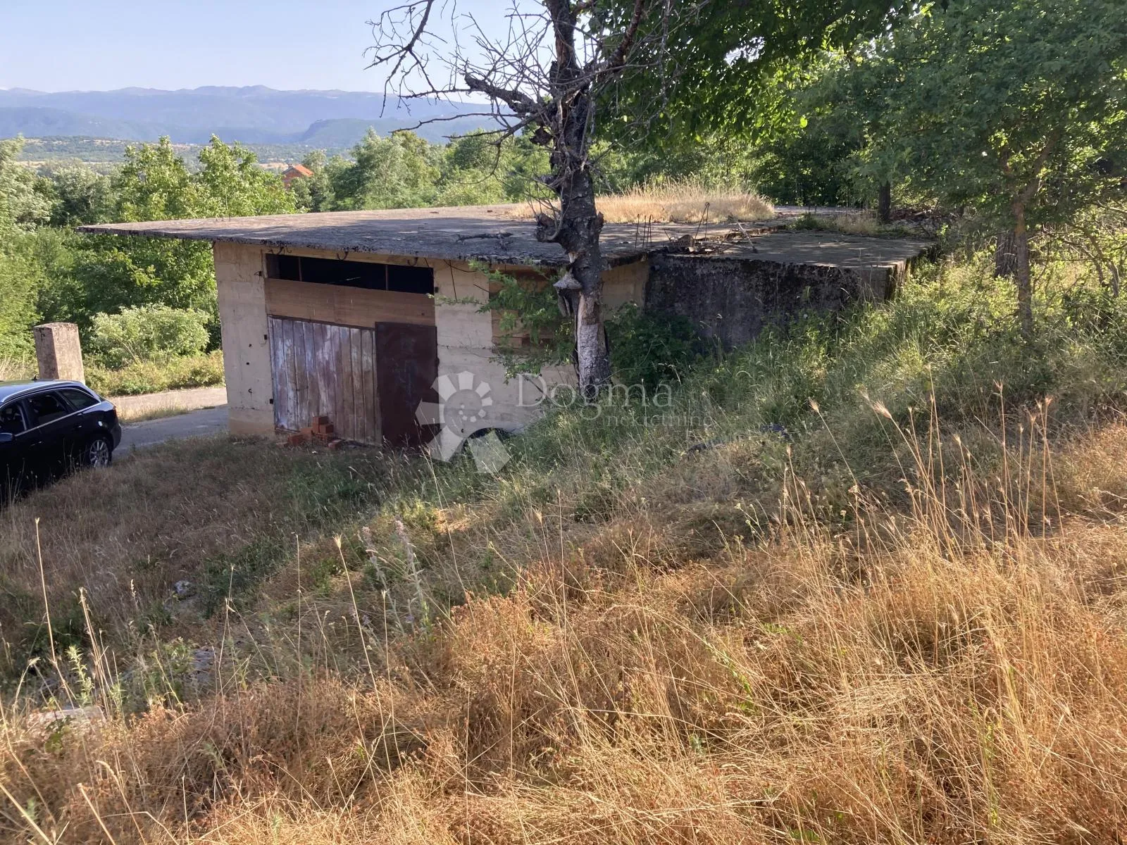 perspektivna kuća kraj izvora cetine - slika 9