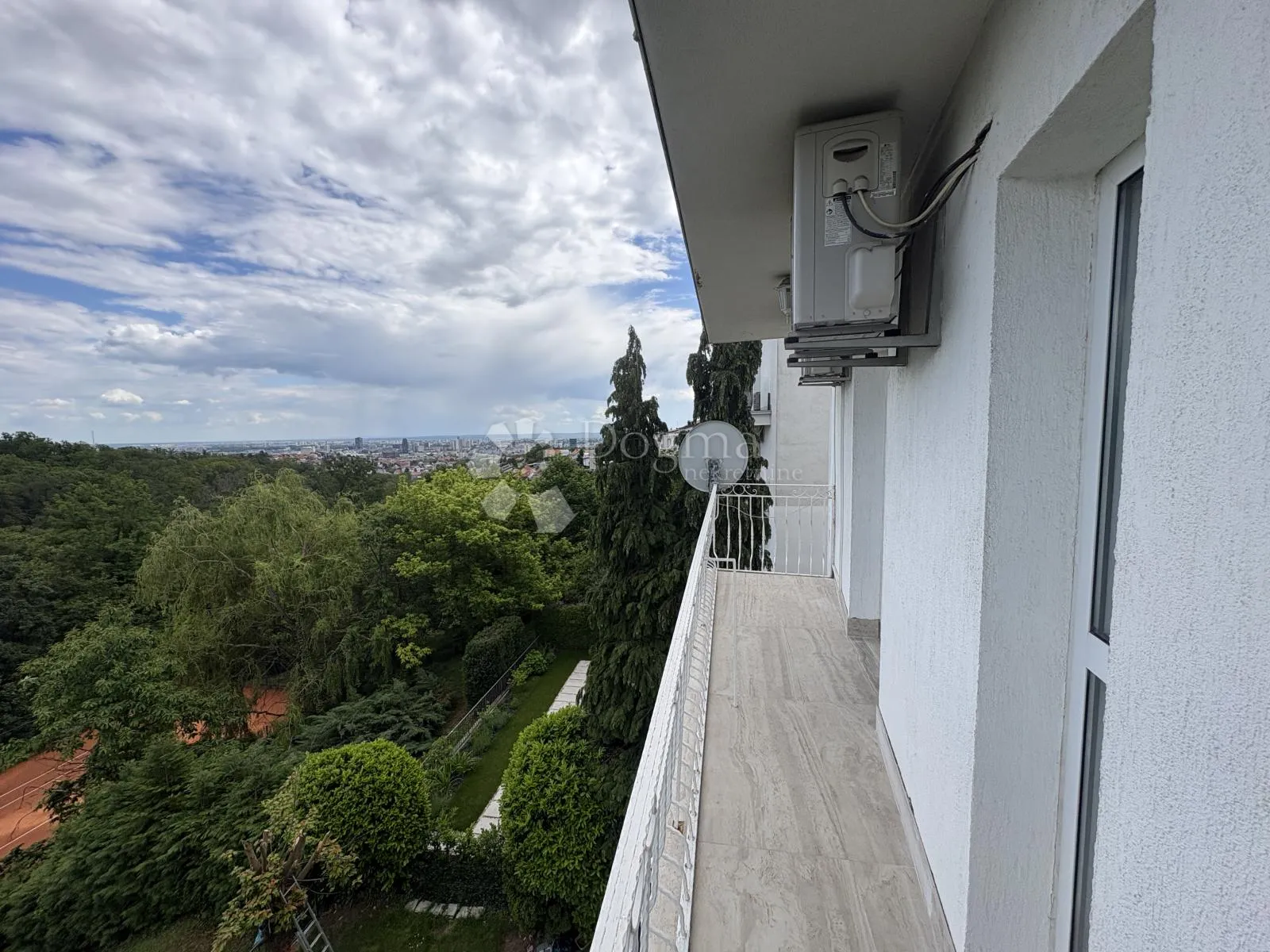 vrhovec 192 m² – panoramski pogled na zagreb, terase, garaža - slika 11