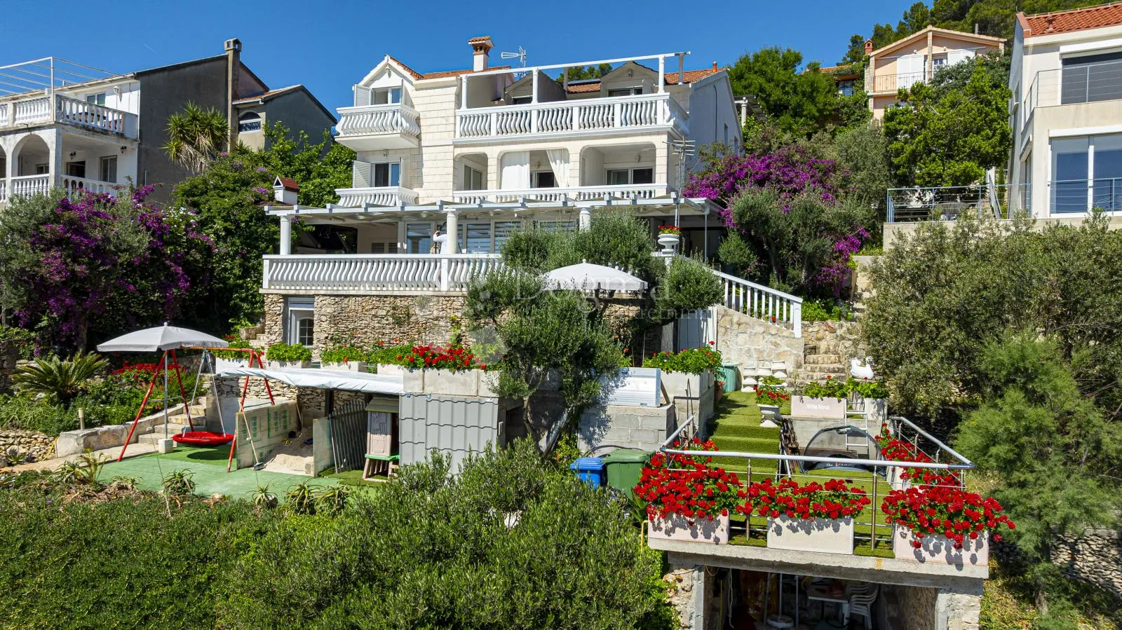 prvi red do mora: samoodrživa apartmanska vila s uhodanim poslovanjem – vela luka, korčula - slika 27