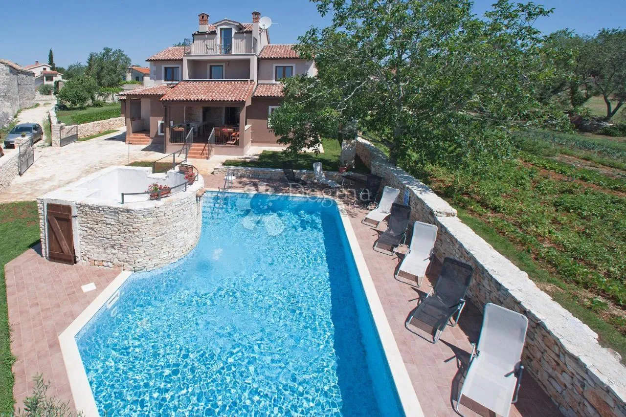 prekrasna vila sa jedinstvenim kažun bazenom - slika 26