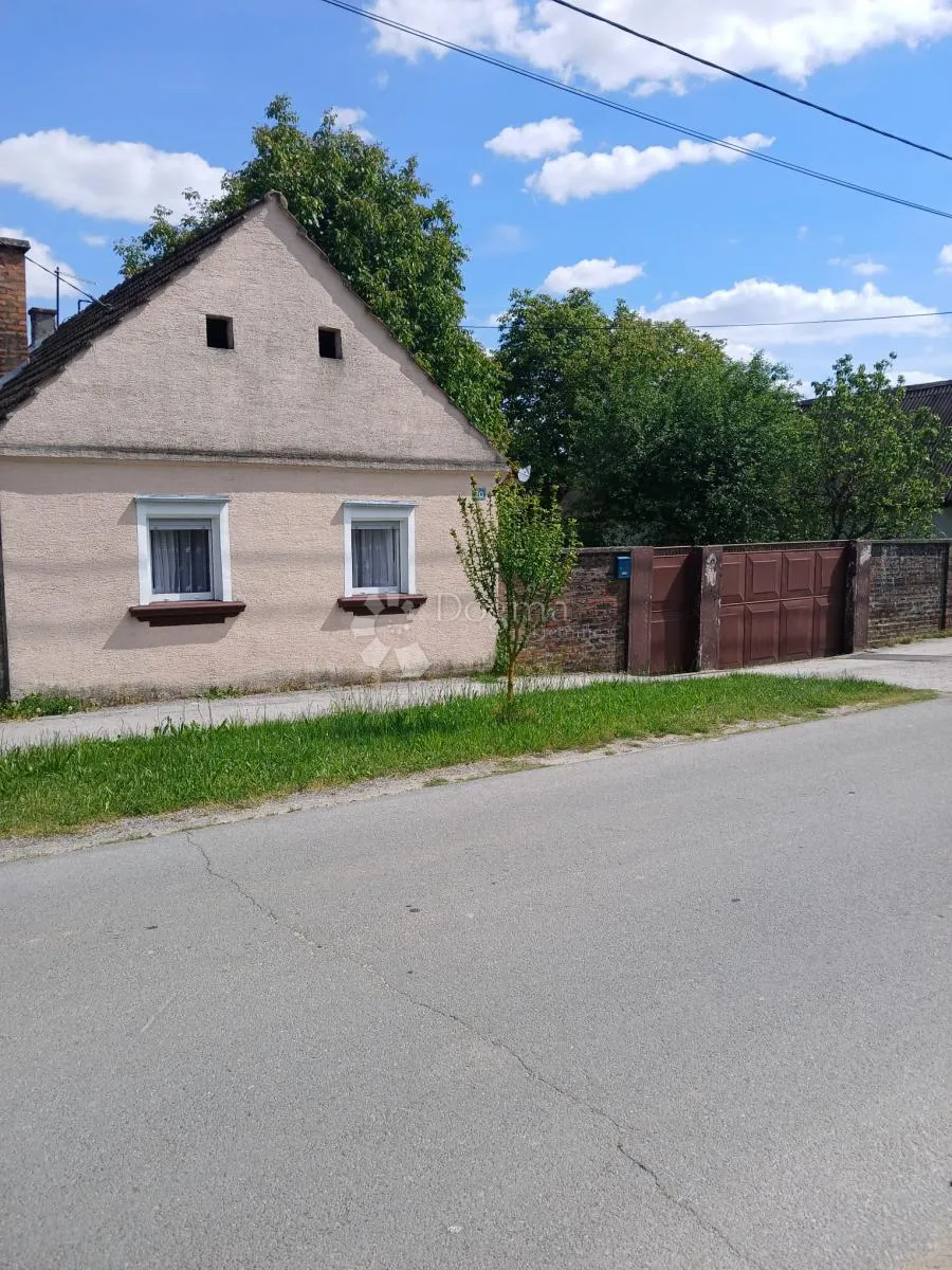 tradicionalna kuća s velikom okućnicom u đurđevcu - slika 16