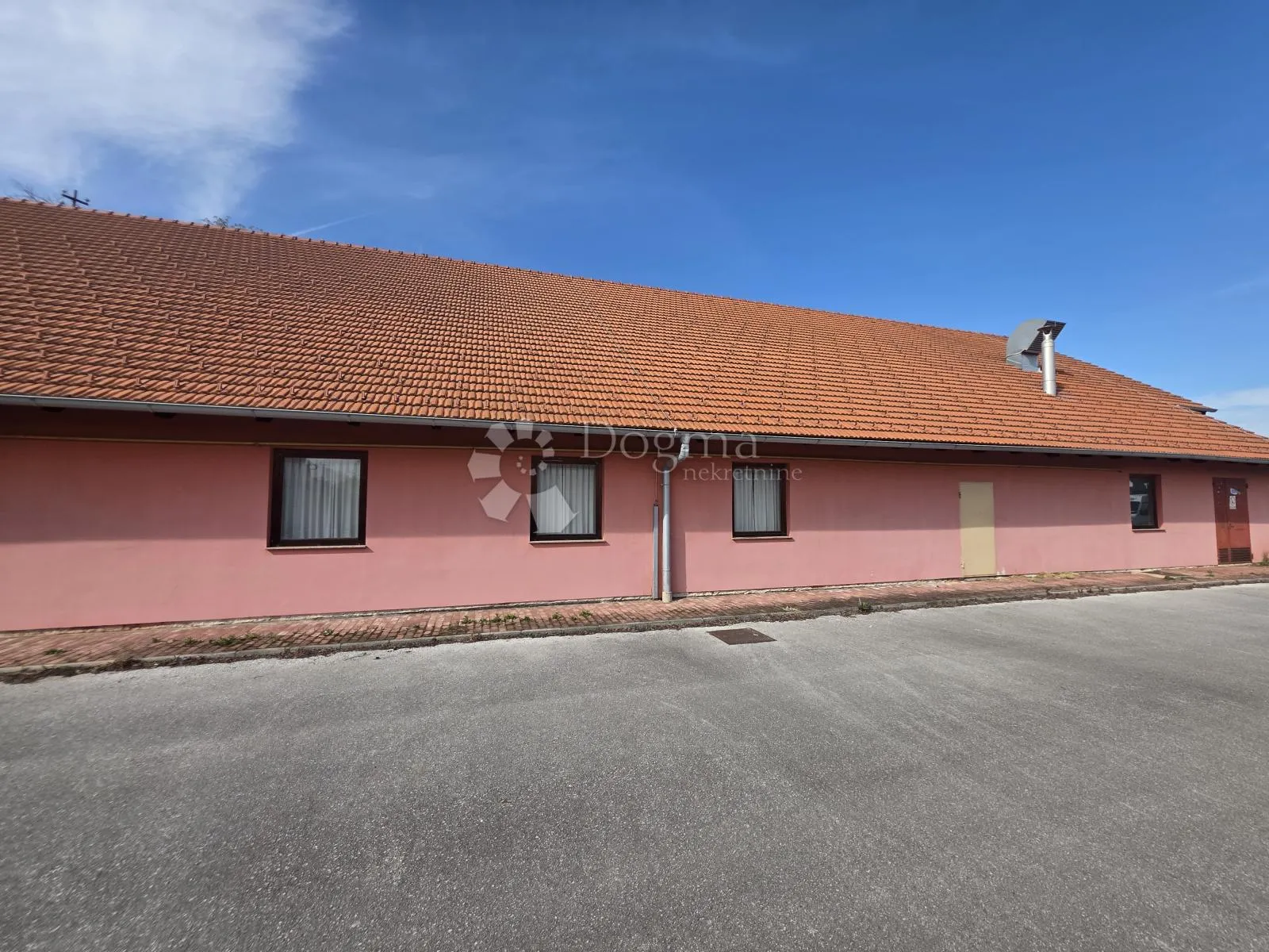 prodaja poslovnog objekta 1.214m² - izvrsna prometna povezanost u svim smjerovima - slika 3