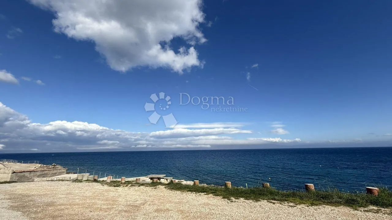 stan s pogledom na more 300 m od plaže! okolica labina - slika 15