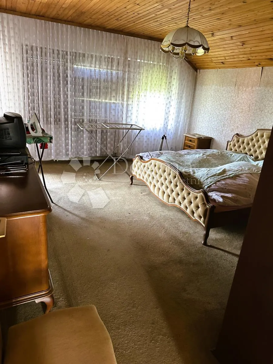 kuća s poslovnim prostorom pogodna za smještaj većeg broja ljudi - slika 13