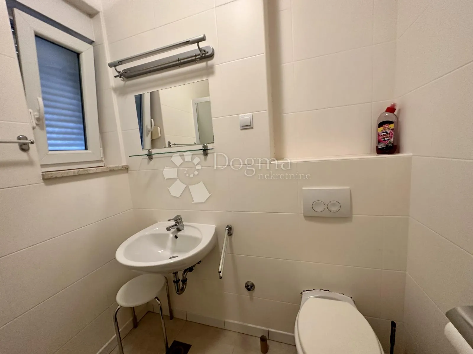 prilika! penthouse sa panormaskim pogledom i bazenom crikvenica - slika 16