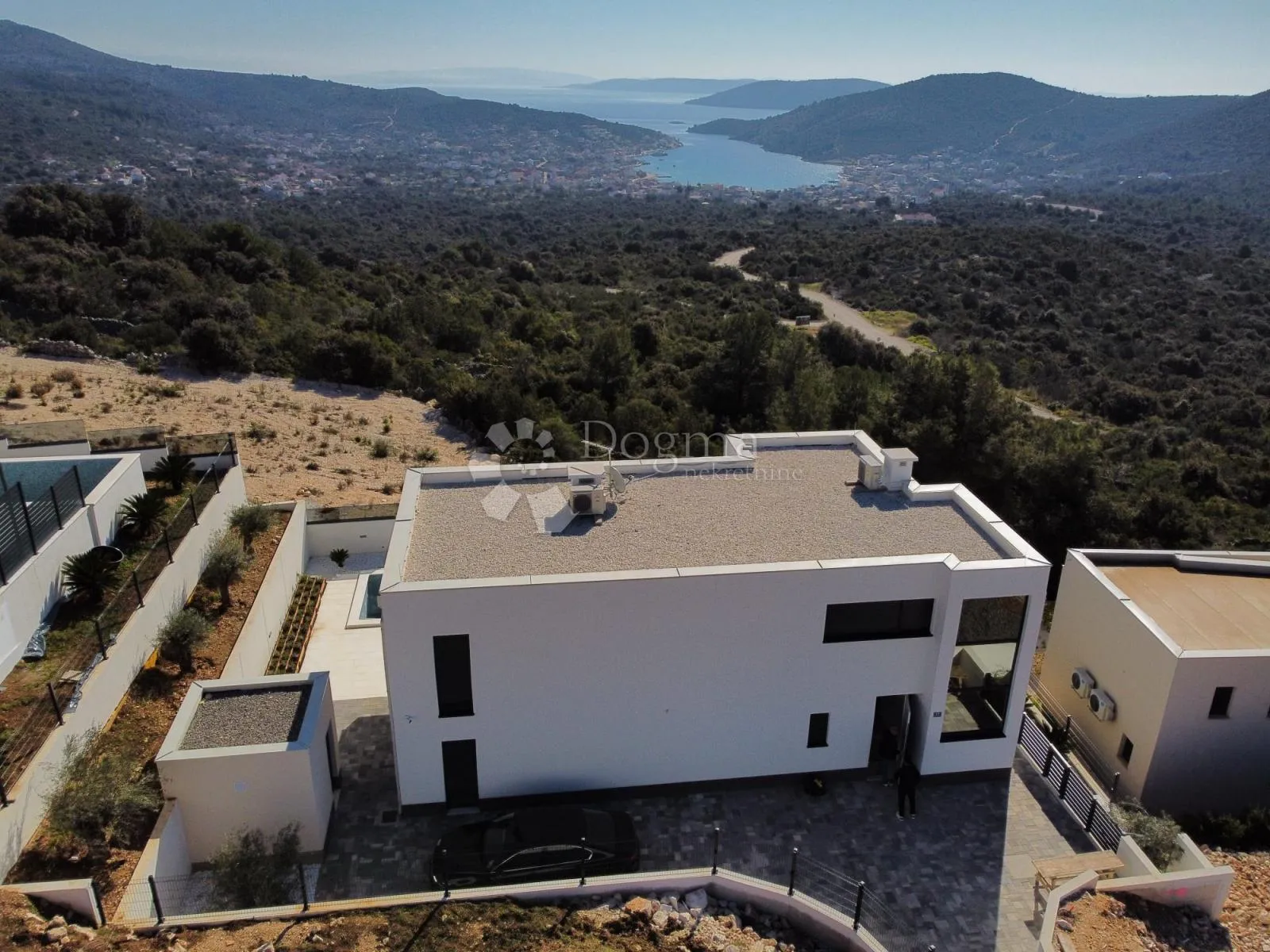 vinišće- top prilika!!! moderna villa s pogledom na more - slika 3