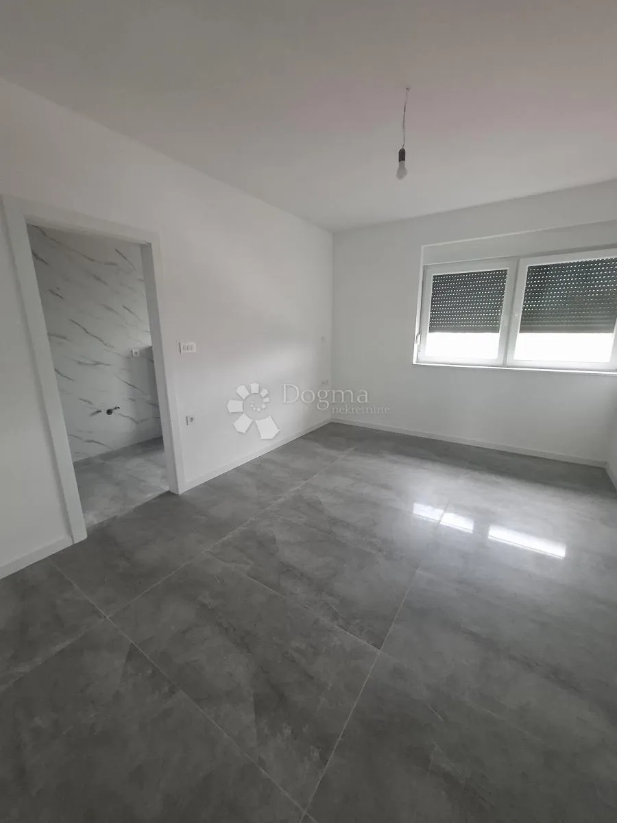 moderna novogradnja u murvici - slika 22