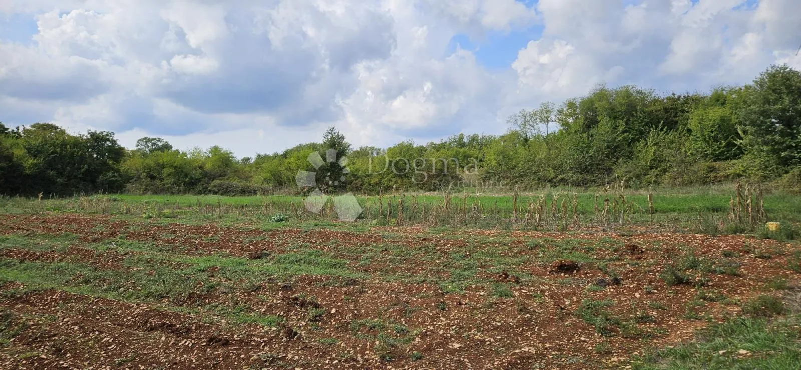 zemljište uz sami rub građevinske zone - slika 2