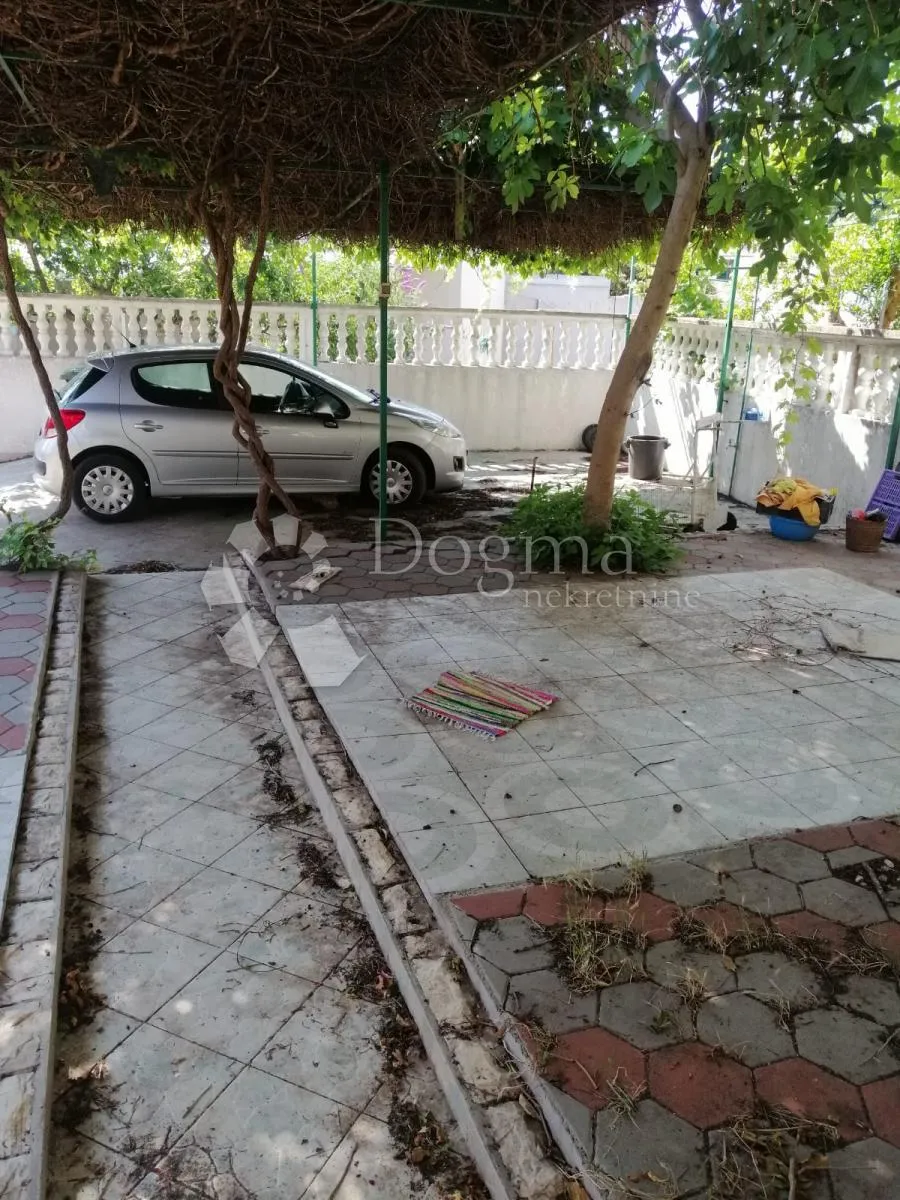 vodice, apartmanska kuća sa panoramskim pogledom na more - slika 4