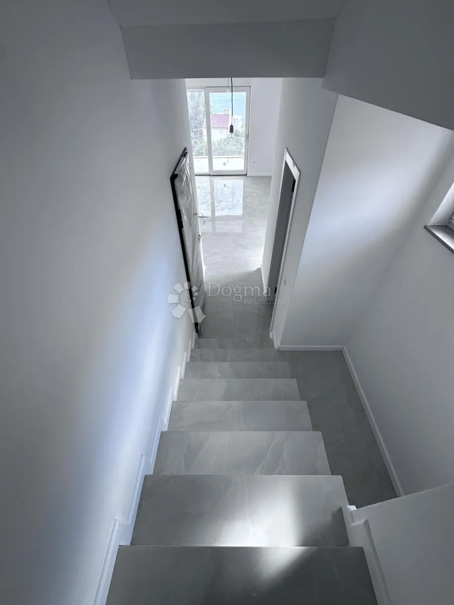 prodaje se penthouse novogradnja seline p1 - slika 6