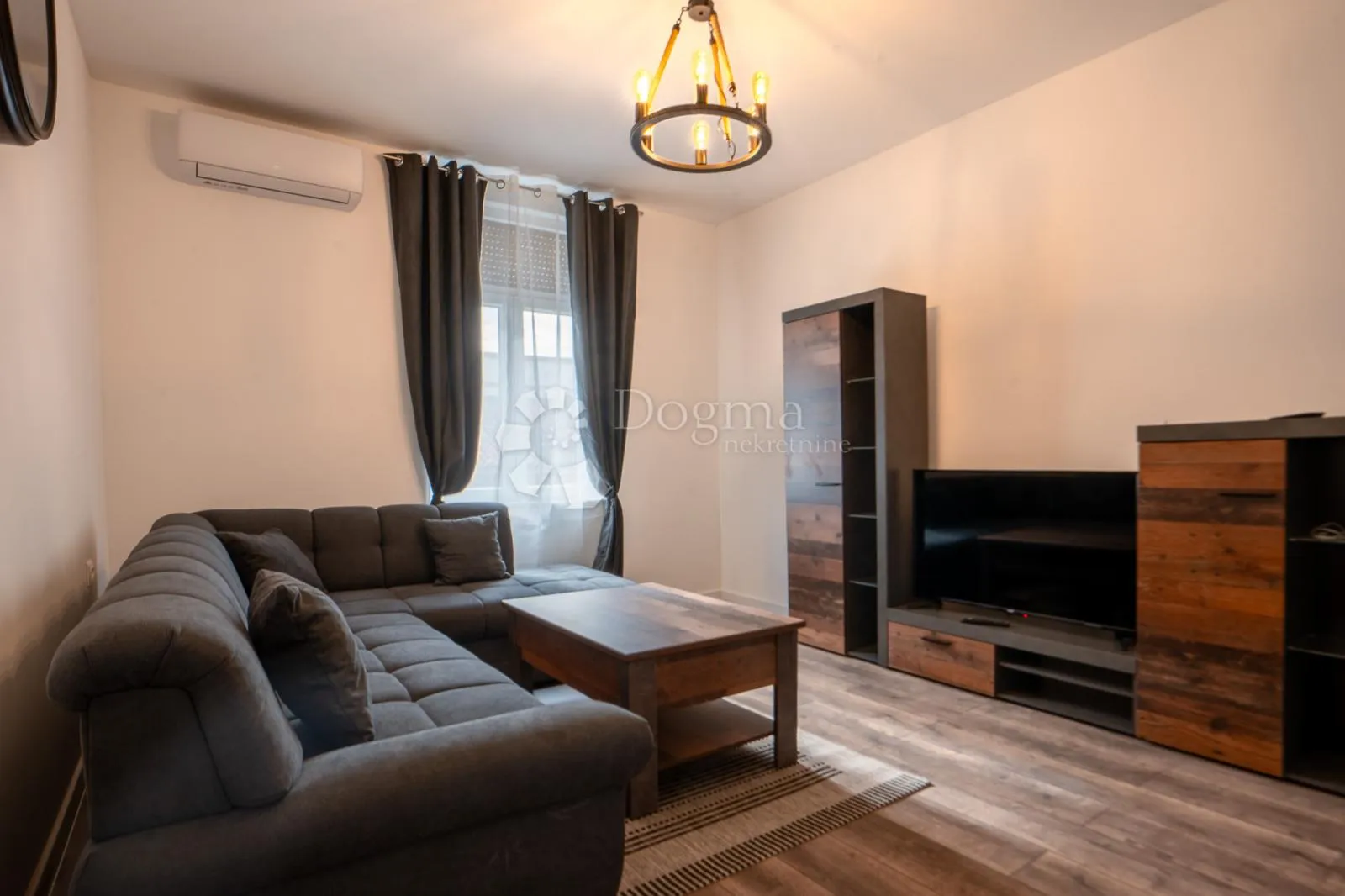 rijeka adaptiran, namješten stan 4s+db sa velikim balkonom - slika 2
