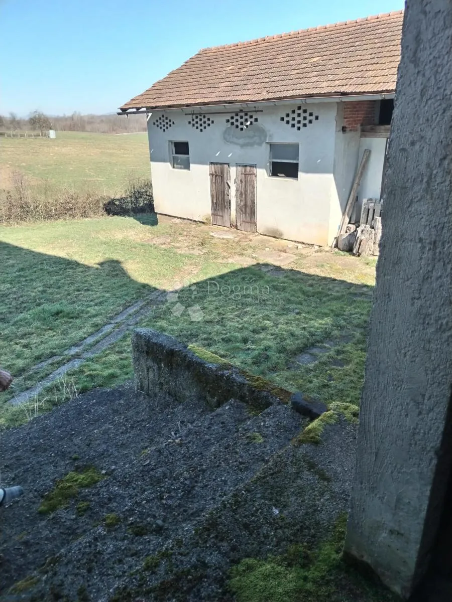 kuća sa zemljištem na prodaju - odmah useljiva ! - slika 35