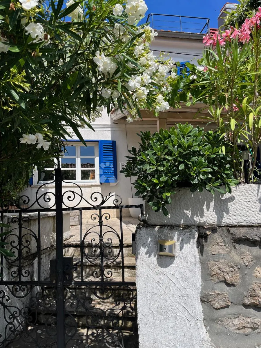 kostrena - predivna autohtona kamena kuća sa bazenom - slika 22