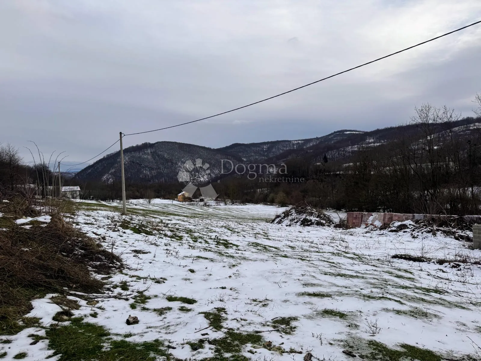kuća suvaja s velikim pašnjacima i livadama za adaptaciju - slika 3